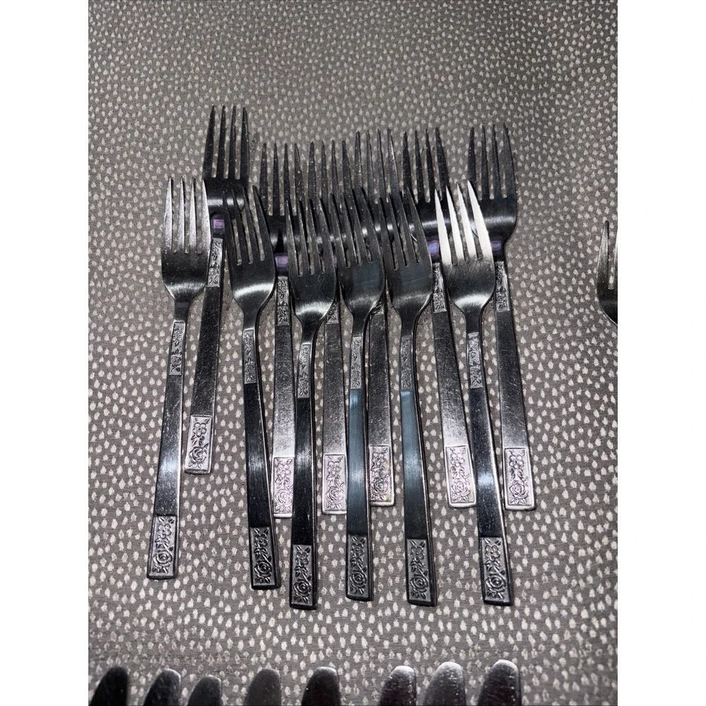 60 Stanley Roberts Rogers SRB115 Stainless Flatware Korea Knives Spoons Forks
